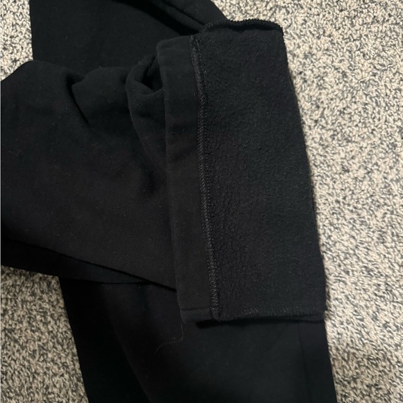 Aritzia Cozy Fleece Sweatpants - Picture 4 of 4